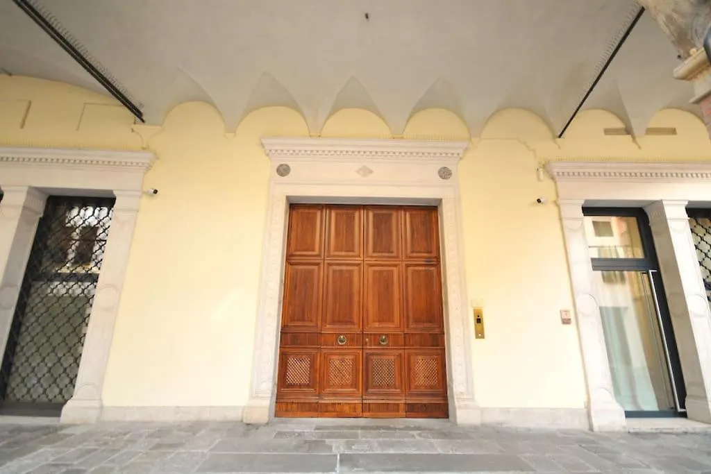 Domus Padova Palazzo Roccabonella Apartment 0*,  Italy