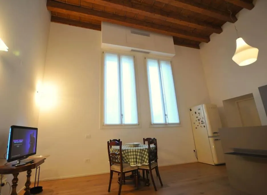 Domus Padova Palazzo Roccabonella Apartment 0*,  Italy
